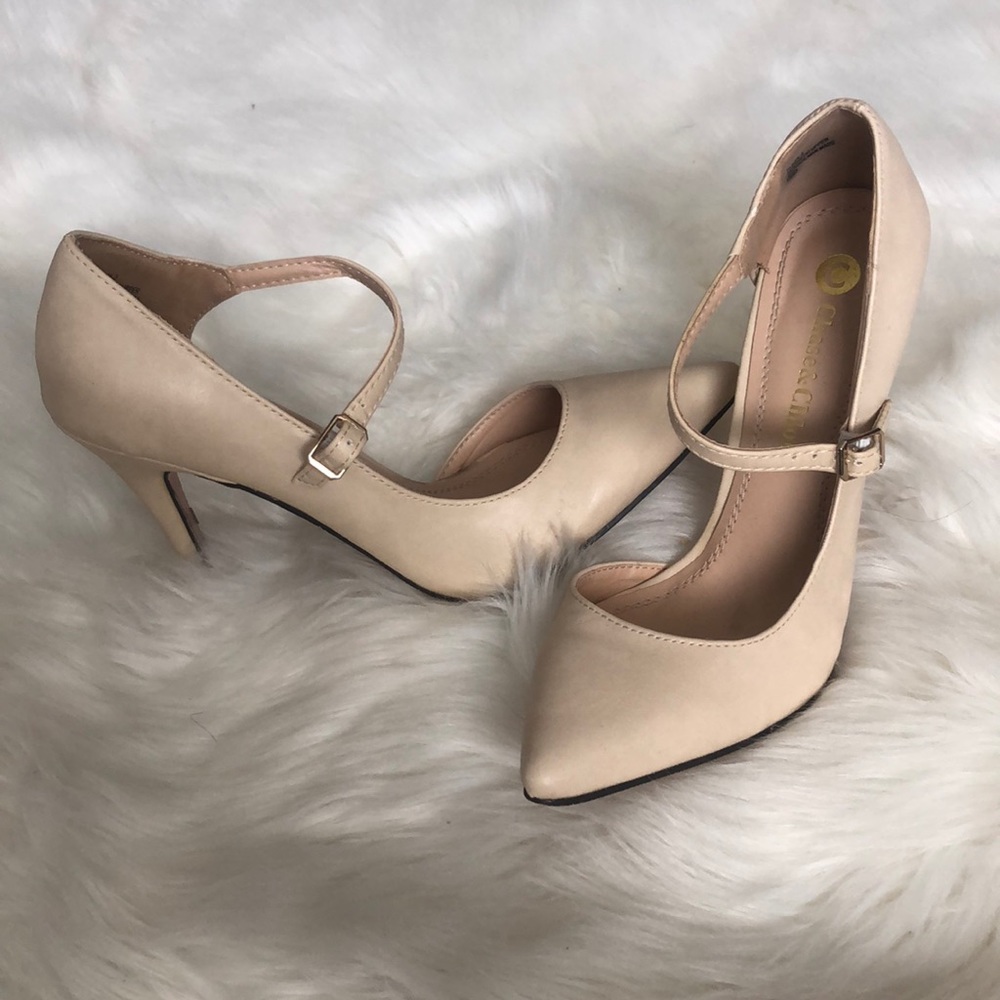 Chase & Chloe shoes